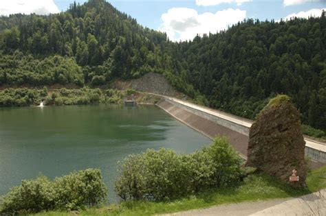 mare baraj din romania  pericol