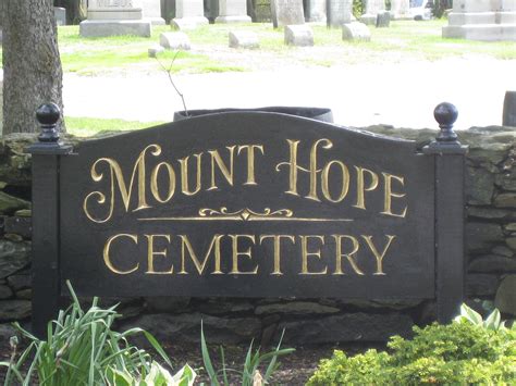 The hidden Mount Hope cemetery grave that draws thousands of tourists 5