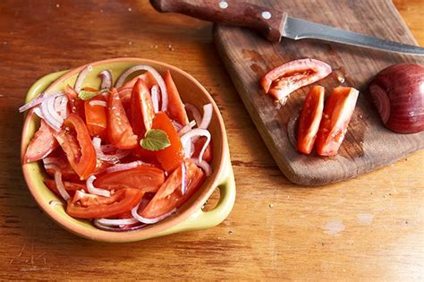 Salada De Tomate Cebola Roxa Panelinha