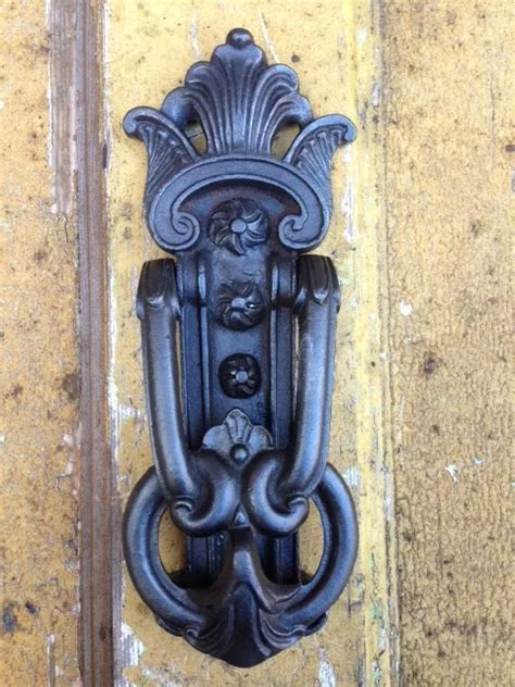 ANTIQUE VICTORIAN KENRICK Style Heavy Cast Iron Door Knocker Black