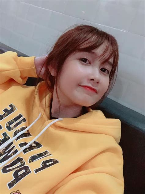 Hóa ra đây chính là lý do hot girl FAPtv Mai Quỳnh Anh trói chân được streamer triệu view Cris