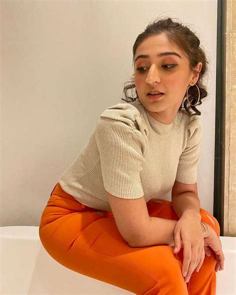 Dhvani Bhanushali Rsupermodelindia