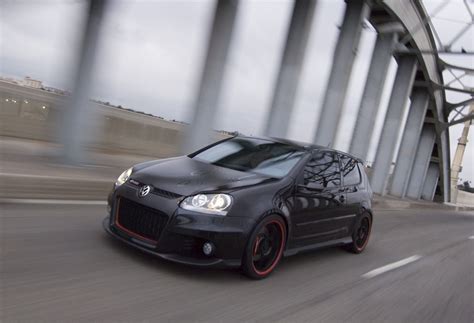 Volkswagen Golf V R GTI Black Power