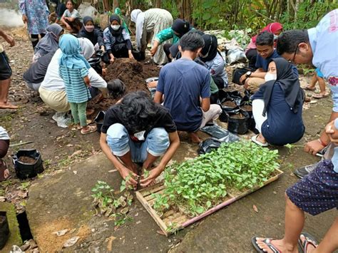 Strategi Pemberdayaan Masyarakat Konsep Dan Penerapannya