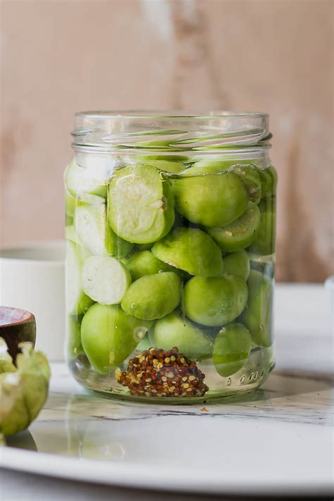 Quick Pickled Tomatillos ⋆ Easy Refrigerator Pickled Tomatillos!