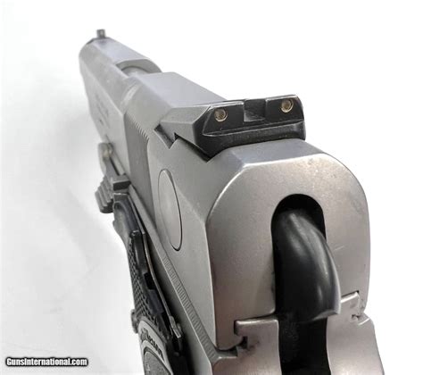 SMITH & WESSON 4046 .40 S&W
