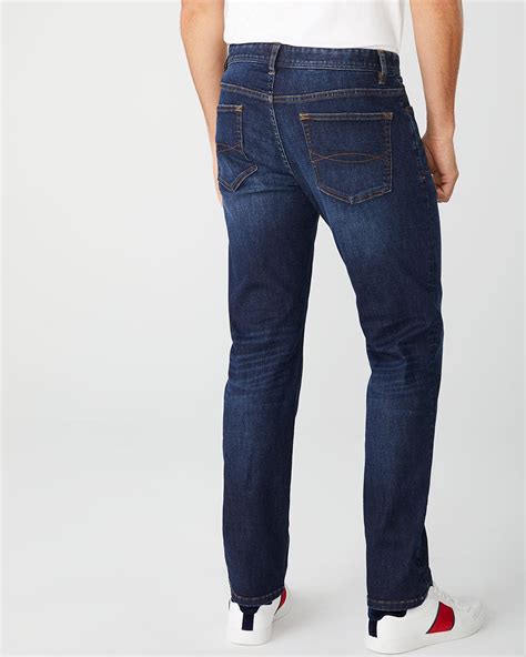 Straight Leg Medium Wash Jeans 30 Inseam Rwandco