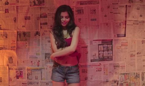 Girl Seducing Homosexual Man With Hot Striptease Reveals Shocking Truth Watch Video India