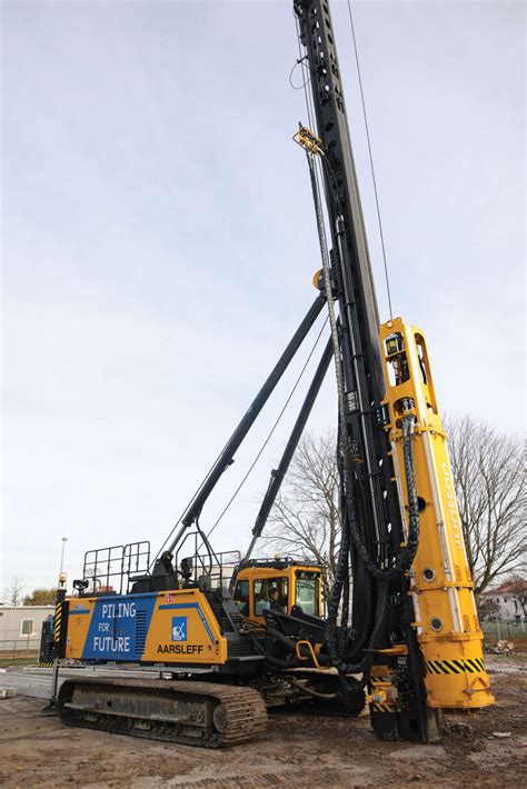 Junttans Electric Pile Driving Rig Piling Canada