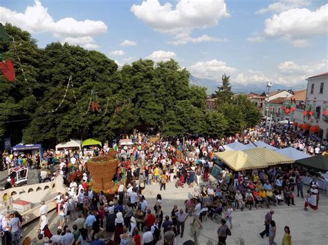 Maggiolata Sagra Delle Ciliegie A Raiano Aq Ecco Date E