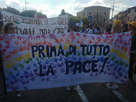 Tremila Persone Contro La Guerra E Per Il Disarmo Il Manifesto