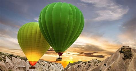 Goreme Vol en montgolfière au dessus de la Cappadoce au lever du