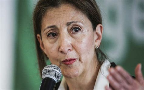 Excandidata Presidencial Ingrid Betancourt Levanta La Mano Como