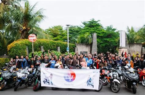 Ratusan Bikers Turun Ke Jalanan Ibu Kota Untuk Peringati Ulang Tahun