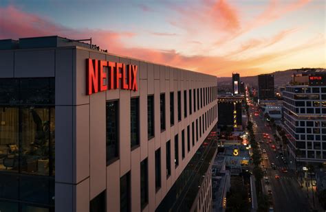The Iconic 'N' Logo - Milestone of Netflix Logo Evolution - LogoAI