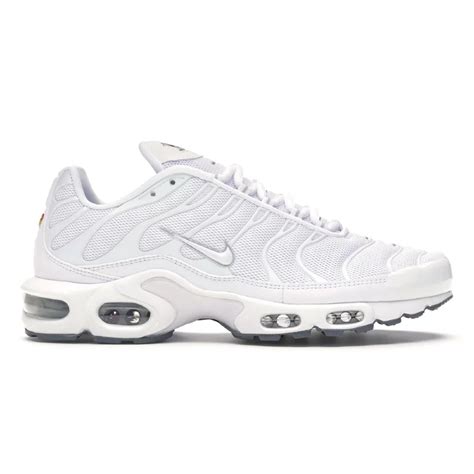 Air Max Tn Plus White Vestindo A Quebrada