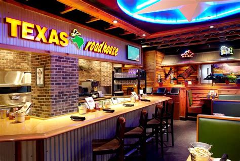 Texas Roadhouse Opens At The Avenues