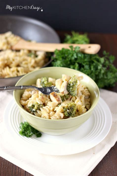 Skinny Chicken And Broccoli Alfredo My Kitchen Craze