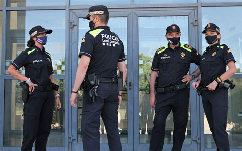 La Policia Local De Cambrils Estrena Uniforme