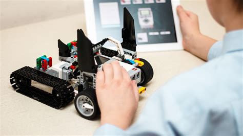 2048 Pieces of Lego: Computer science for young people – Técnico Lisboa