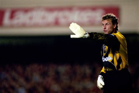 Top Five Best Chelsea Goalkeepers ever! The 5 best keepers