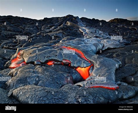 Pu U Or Puu Oo Volcano Volcanic Eruption Lava Red Hot Lava Flow