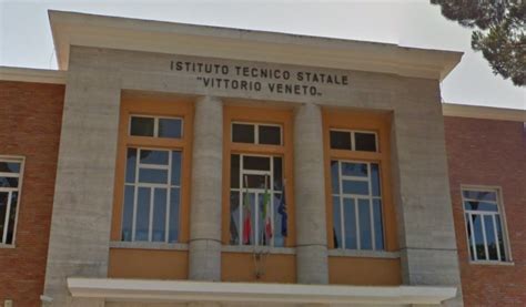 Scuola A Latina Inizio Tra Difficolt E Polemiche Latinapress