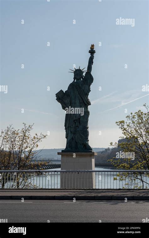 Paris France 04 05 2023 View Of The Statue Of Liberty Paris From