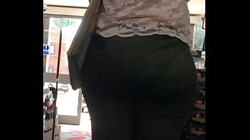 Ebony In Line Wearing Tight Jeans XVIDEOS
