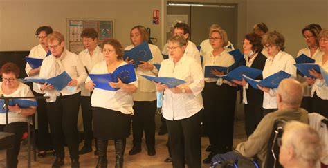 Audun le Tiche La chorale Europa 2000 fait entrer le printemps à lEhpad