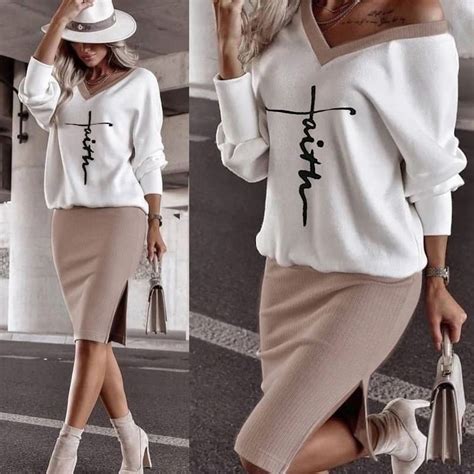 Костюм юбочный с белым пуловером с иероглифом и бежевой юбкой