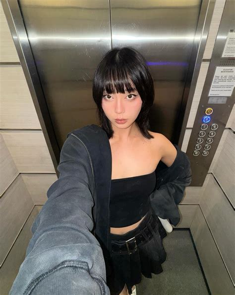 Amara Ui | hide the damn scissors! | Instagram