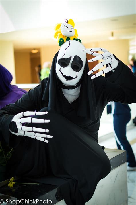 Undertale Cosplay - Gaster | medisascha619 | SnapChickPhoto | Flickr