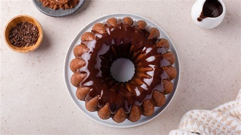 Tube Cake Pans Vs Bundt Pans What S The Difference