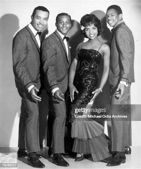 Gladys Knight And The Pips Photos Photos and Premium High Res Pictures ...