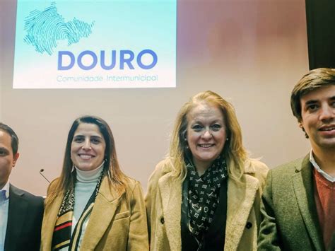 Rua Direita Representantes Da Assembleia Municipal De Lamego Tomam