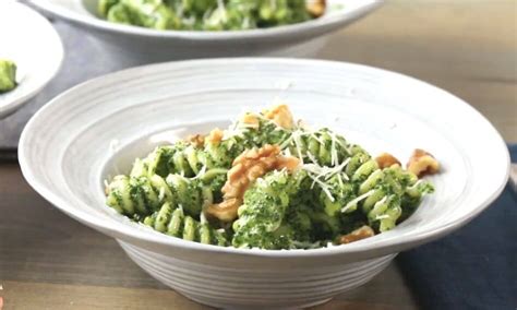 Van Deze Pasta Met Boerenkool Walnotenpesto Wordt Iedere Pastafan Blij