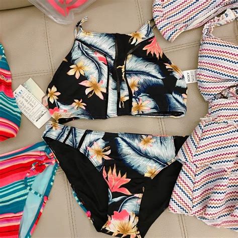 全新 wave waveshine wave shine Roxy 削肩 泳衣 綁帶 比基尼 bikini 泳裝 美背 蝦皮購物