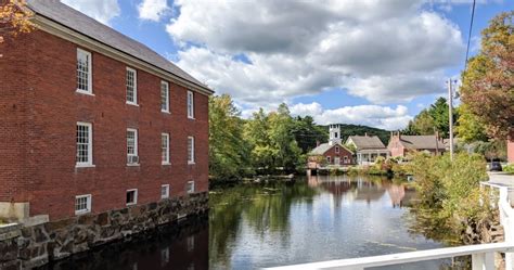 Small Towns In New Hampshire That Look Like A Norman Rockwell Painting