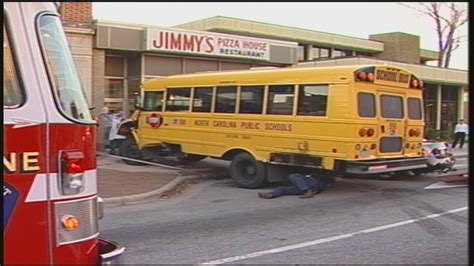 Wfmy News 2 Vault Visit Bus Crashes Into High Point Restaurant