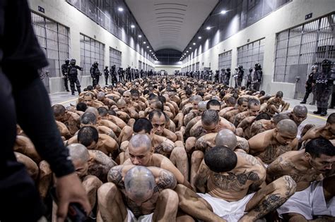 El Salvador's mega-prison receives another 2,000 suspected gang members