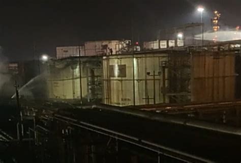 Fuerte incendio en la refinería de Minatitlán deja siete heridos Alto