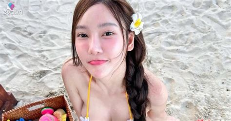 Hot girl nóng bỏng nhất Thái Lan mang gương mặt học sinh nhưng body phụ huynh