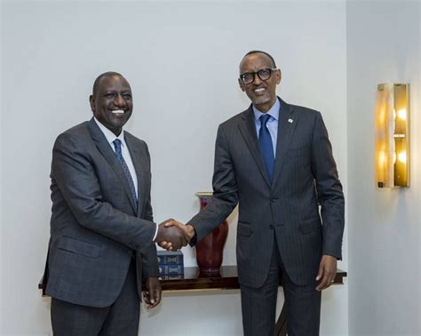 Perezida Kagame Yagiranye Ibiganiro Na Mugenzi We William Ruto Kt