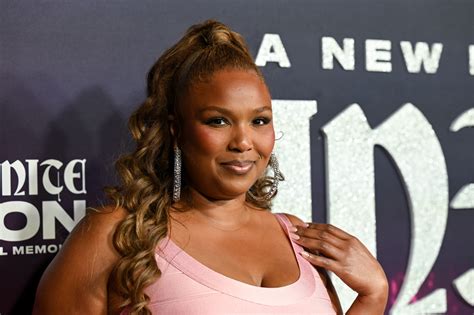 Who’s That Lady? Lizzo Leaves Social Media SHOOK After Looking