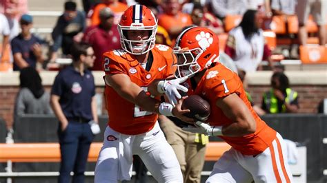 College Football Scores, Schedule, NCAA Top 25 Rankings, Games Today