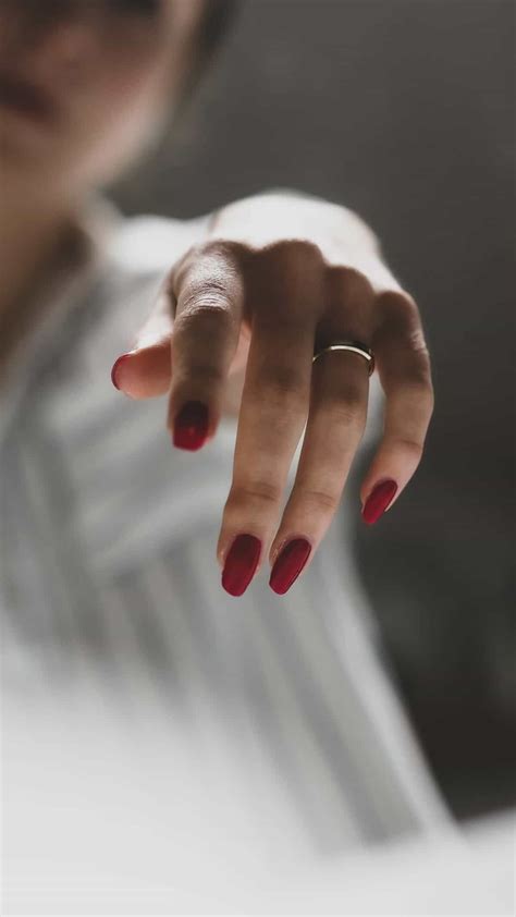 Beauté des ongles : qu’est ce que le vernis naturel
