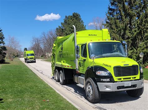 Freightliner M Mcneilus Garbage Trucks Nick Thompson Flickr