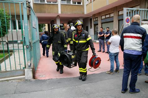 Incendio In Via Beldiletto Due Appartamenti Inagibili