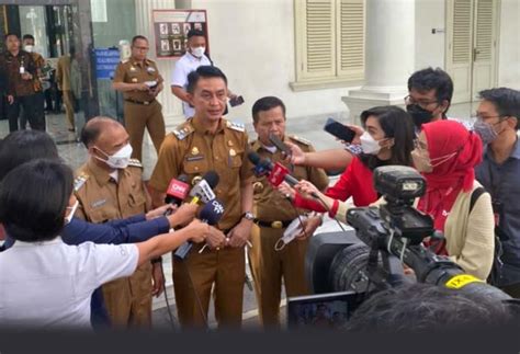 Pj Bupati Muaro Jambi Hadiri Undangan Rapat Dengan Presiden Di Jakarta